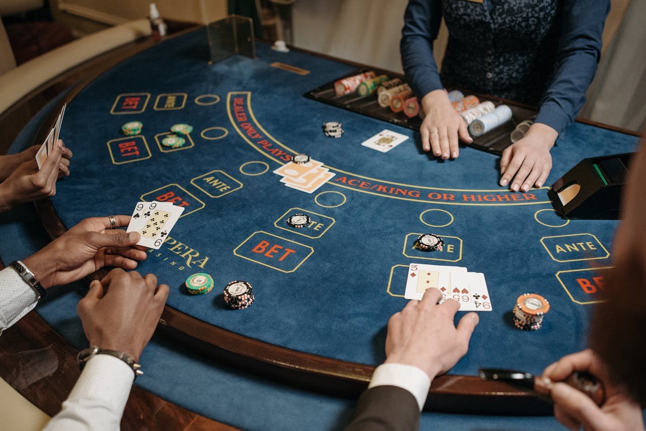 How Much Can Poker Players Make on Average?