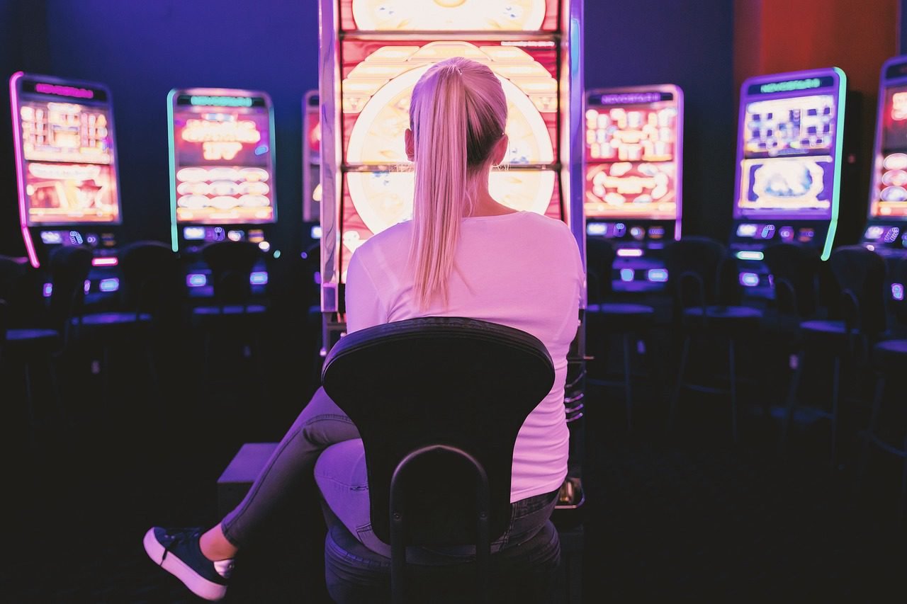 How Much Does It Cost to Open Online Casino?