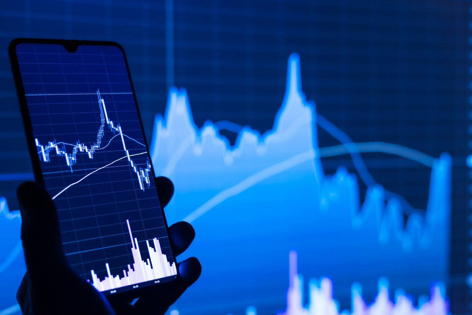 What are the Differences between Forex And Cryptocurrency Trading? Explained
