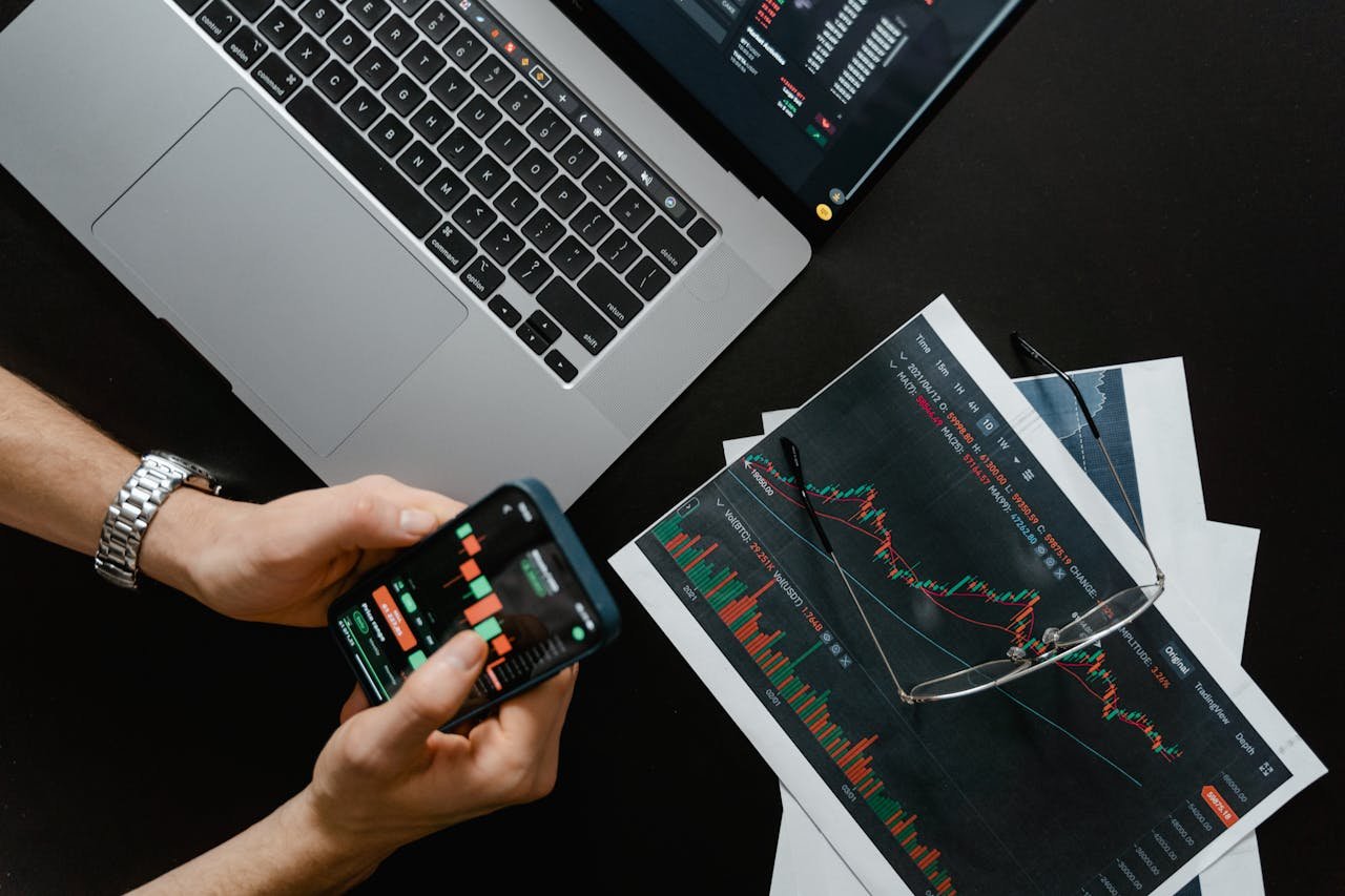 What is Binary Option Trading? Is It Safe Or Not?