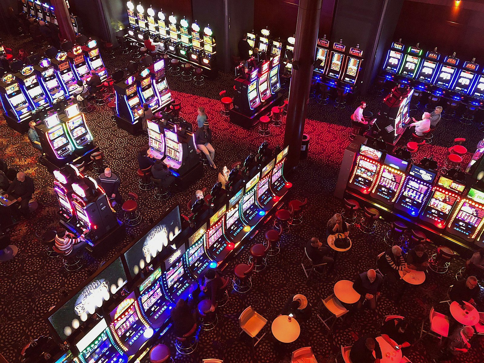 What is the Luckiest Slot Machine to Play?