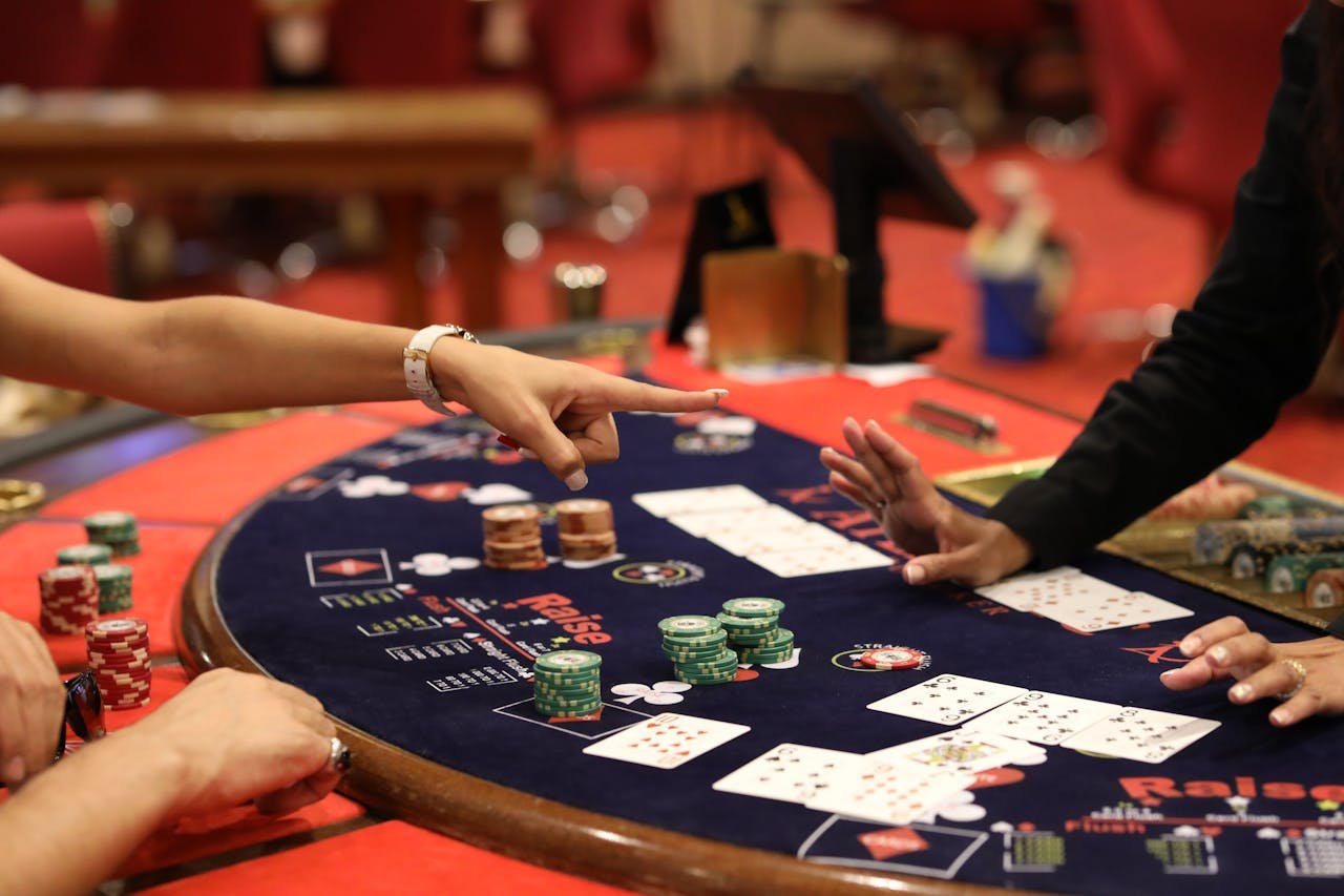 What Is Overbetting in Poker And When Should You Overbet? Expert Tips