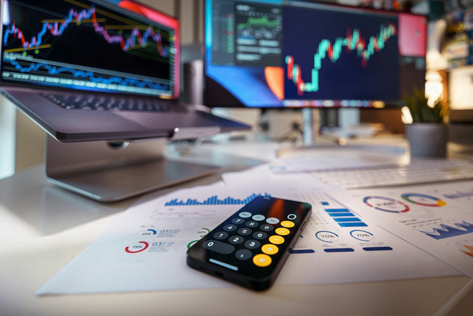 What is the Difference between Stock Market And Forex Exchange?